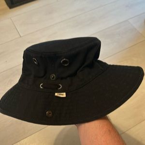 The Tilley Hat - Made in Canada size 7 1/8